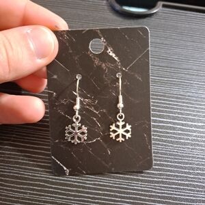 Snowflake earrings